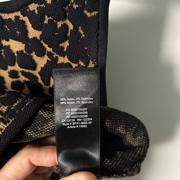 Babaton Aritzia Sculpt Knit Square Neck Crop Tank Leopard Cheetah Print Top M - Picture 4 of 7